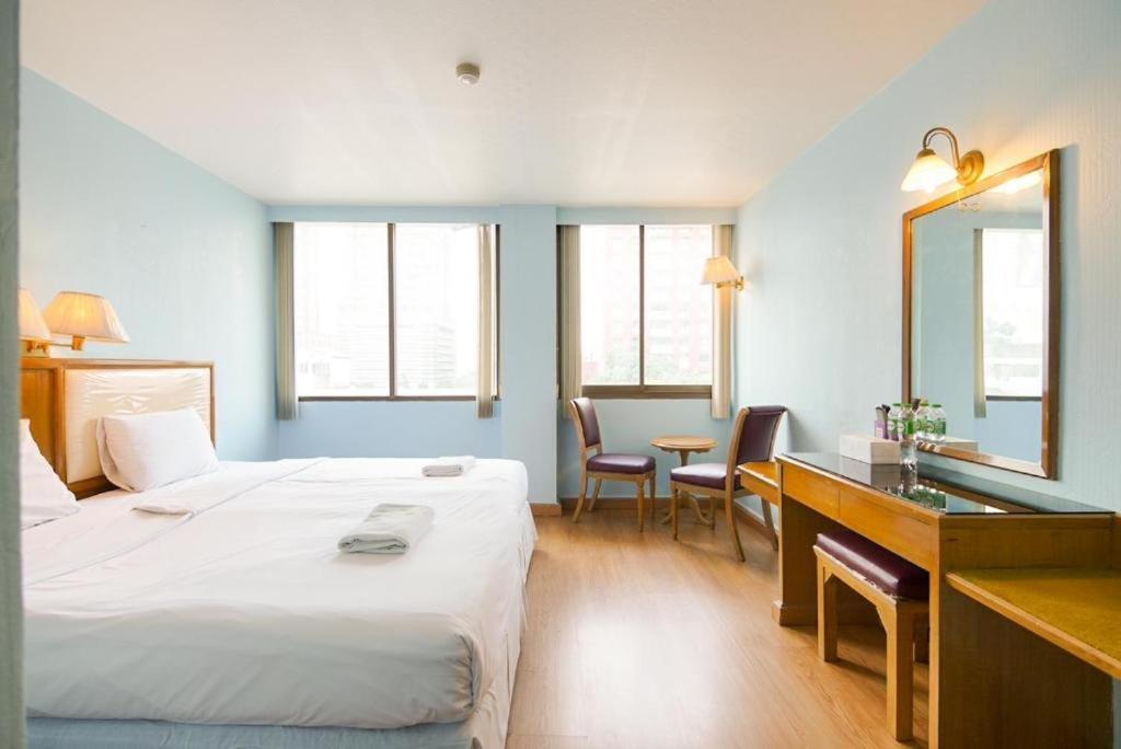 Wish Inn Chidlom V วิช อินน์ ชิดลม 2 Бангкок Экстерьер фото